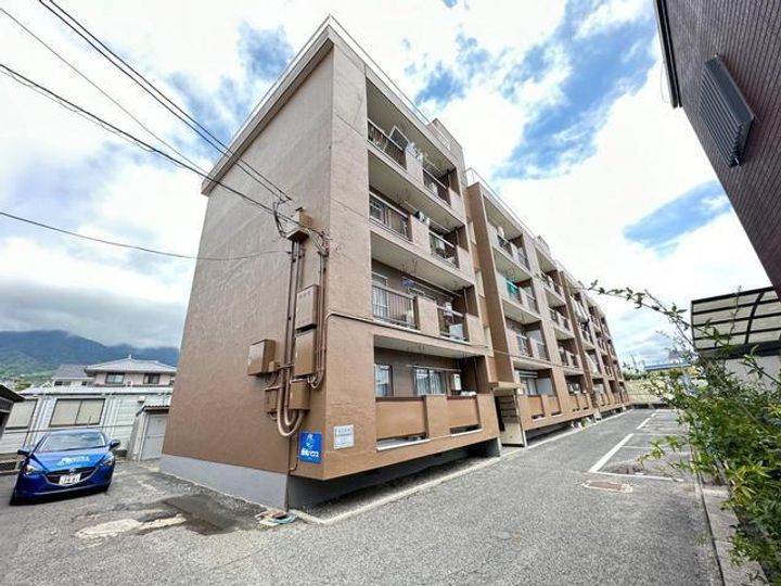 Calm五日市三宅の外観