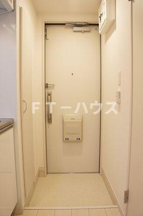 千葉県千葉市花見川区浪花町(アパート)の賃貸物件の玄関