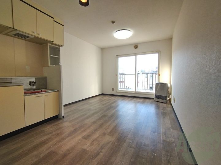 北海道札幌市中央区南十六条西5(マンション)の賃貸物件の居間