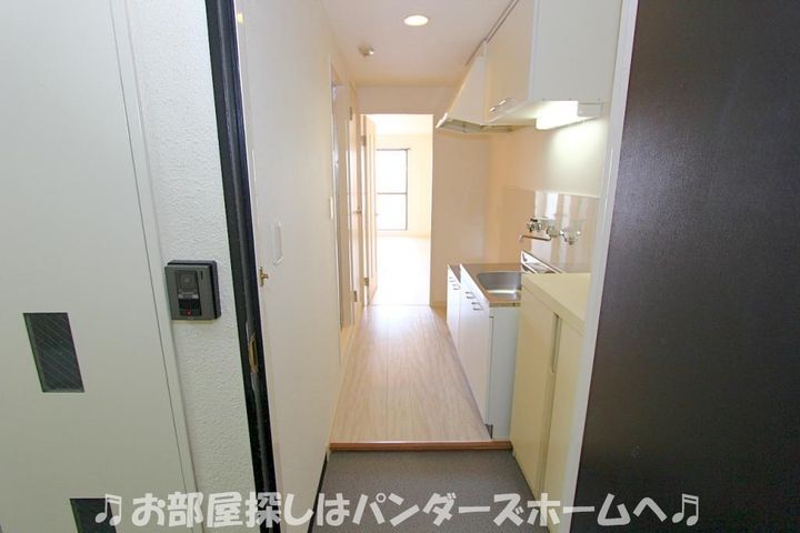 マルエスマンションの玄関