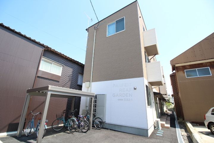 パフェ・リーフガーデンの外観