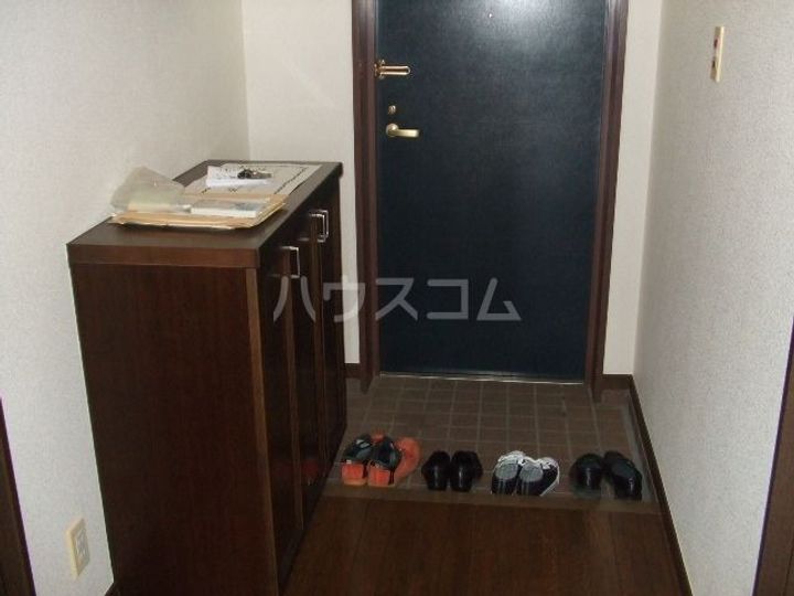 ロイヤルパレス天王台の玄関