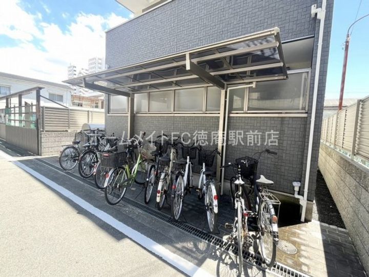 GlanpiaCourt放出東の地図