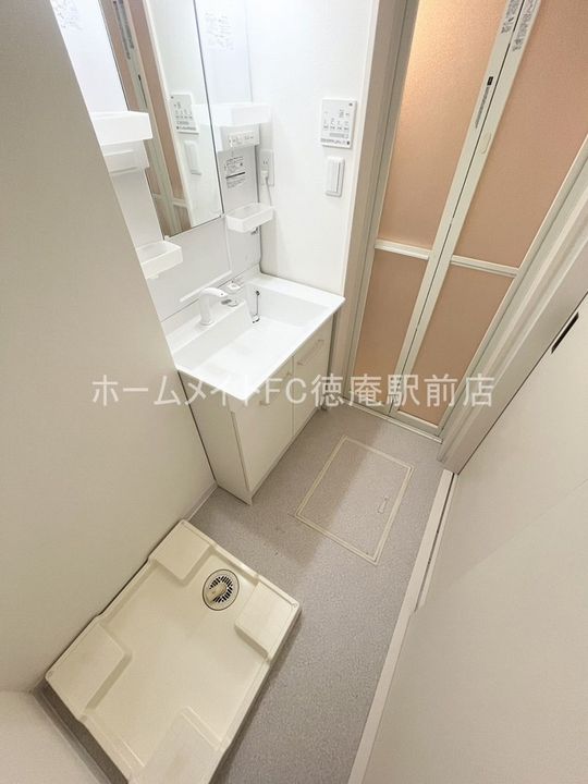 GlanpiaCourt放出東の内装