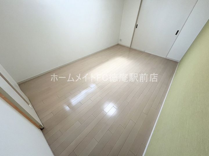 GlanpiaCourt放出東の内装