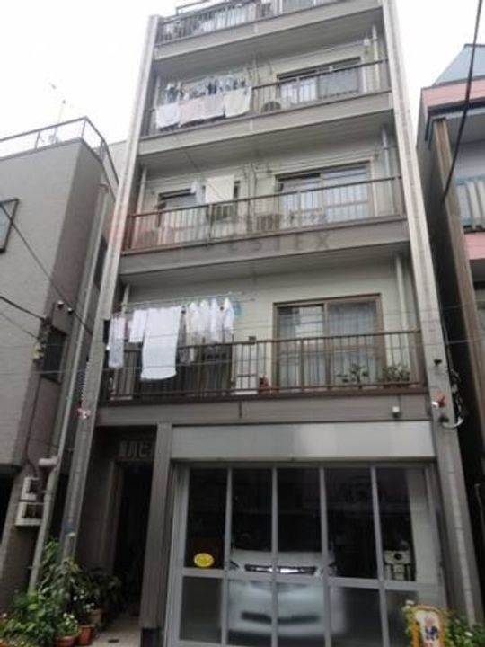 黒川ビルの外観