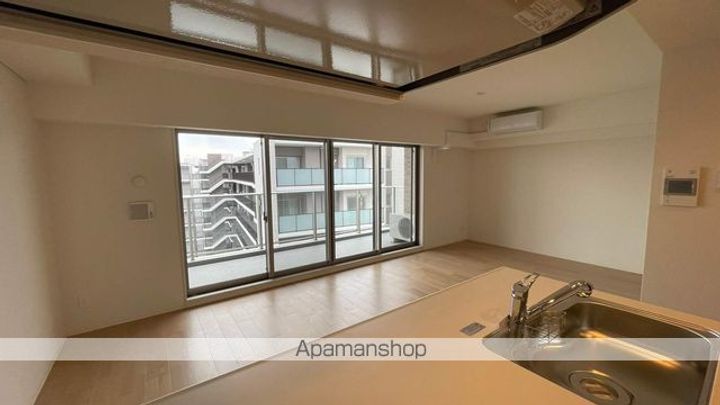 RoyalParks船橋の居間