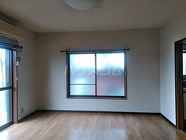 千葉県千葉市稲毛区小仲台9(一戸建)の賃貸物件の居間