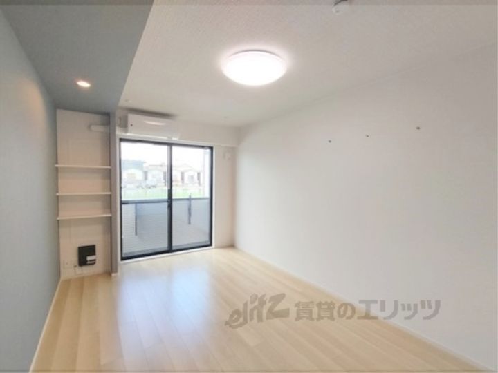 ヒカルサ奈良大森西サウスの居間