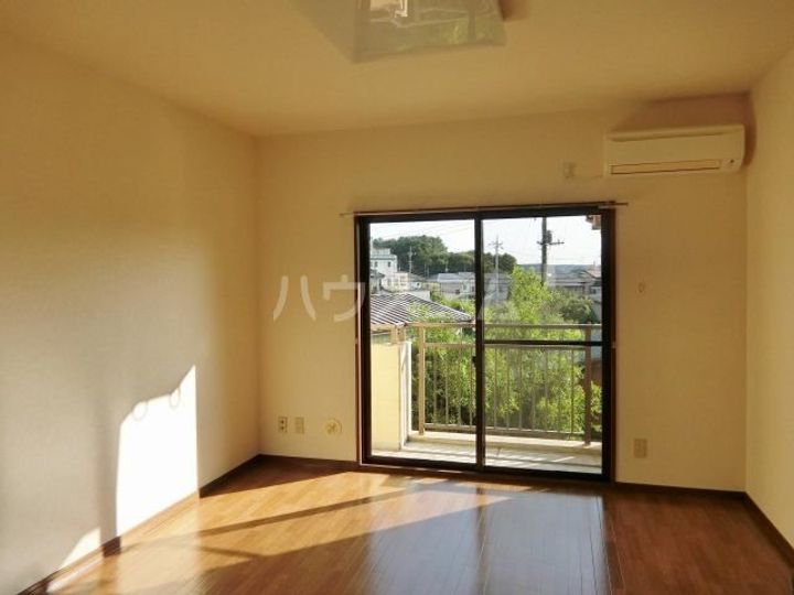 アイビス小絹Aの内装