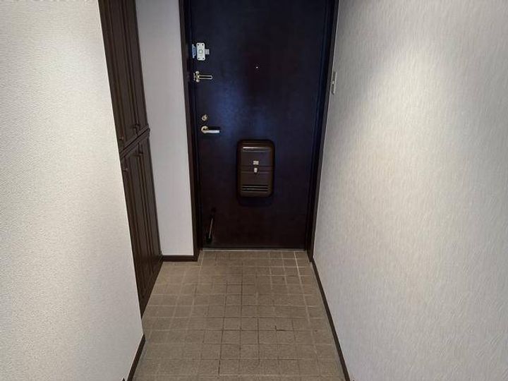 カーサ長良パークの玄関