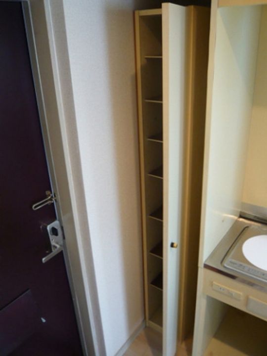 レオパレス広瀬町の玄関