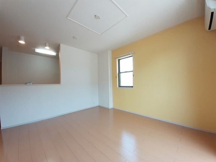 サニーヒルズ Aの居間