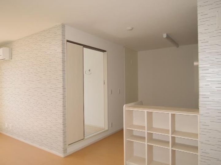 D-room本郷新IIの居間