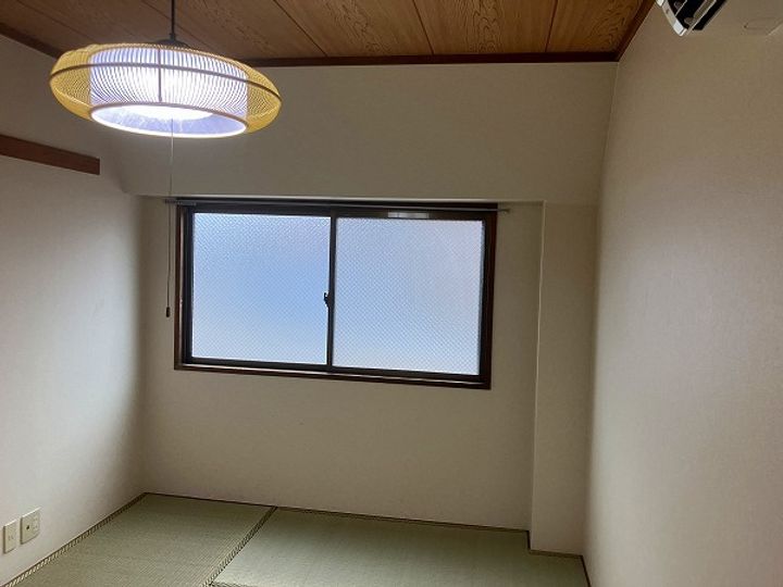 中間東雲ハイツの居間