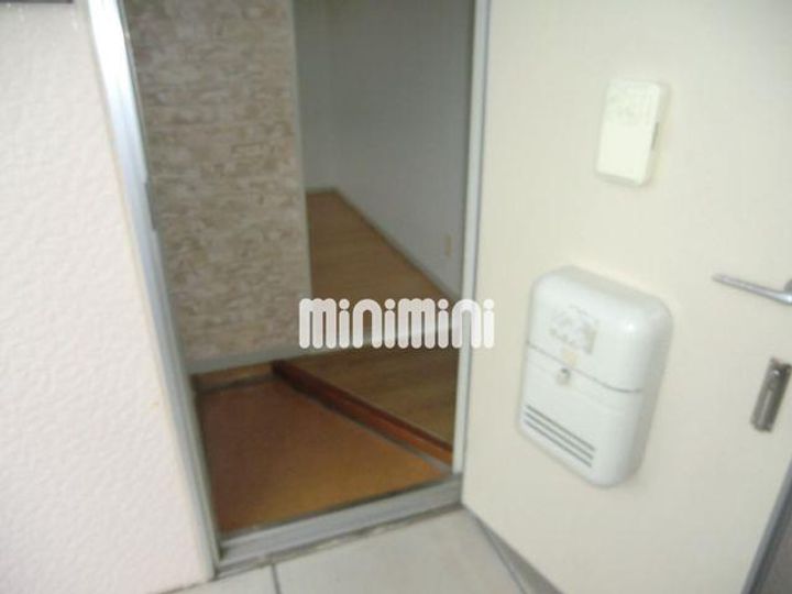 ファミール水瀬の玄関