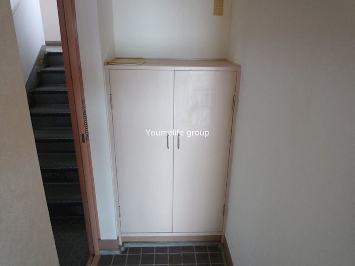 神奈川県厚木市戸室2(マンション)の賃貸物件の玄関