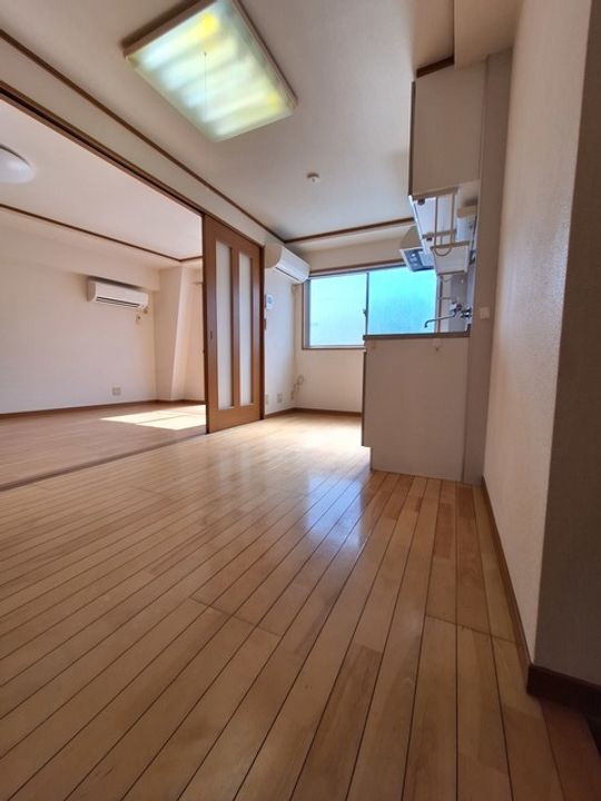 ニューシャトゥ高輪の居間