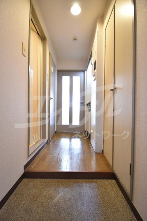 モアクレストの玄関