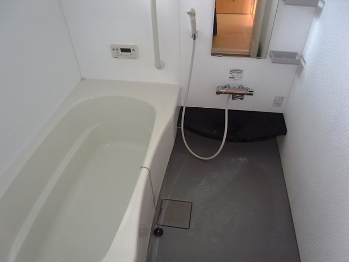 フレブラース II Aの風呂
