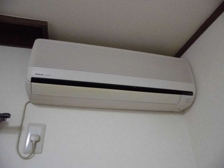 CEDRELの内装