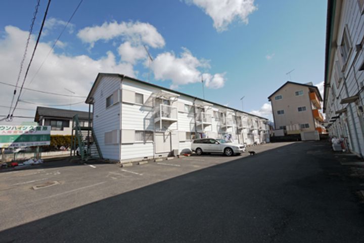 タウンハイツ久屋原Bの外観