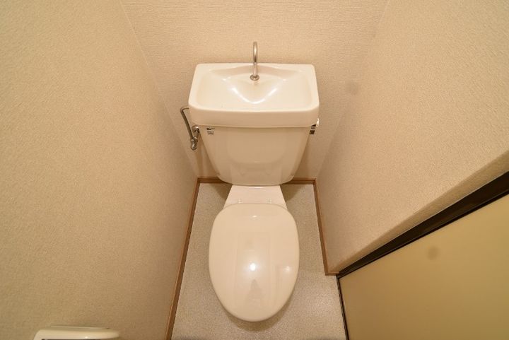シェスタ翔の内装