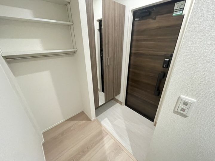 D-ROOM高須2丁目 B棟の玄関