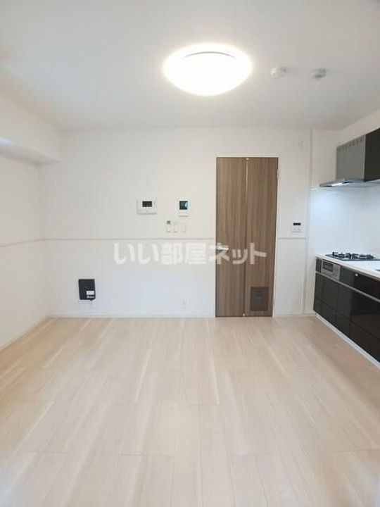 京都府亀岡市亀岡駅北1(マンション)の賃貸物件の居間