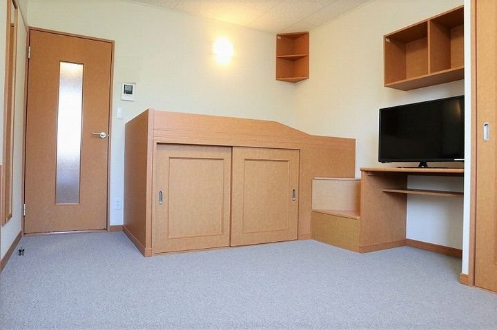 愛知県名古屋市天白区一本松1(アパート)の賃貸物件の居間