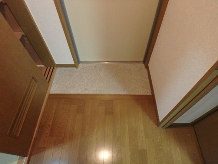ラフィントール湘南の玄関