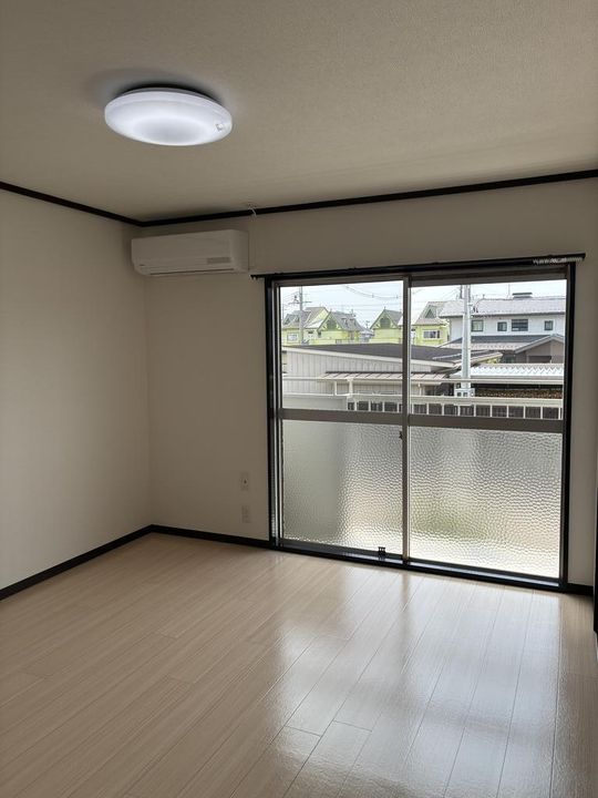 つつみコートの居間