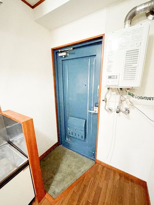 ルミエールふちのべの玄関