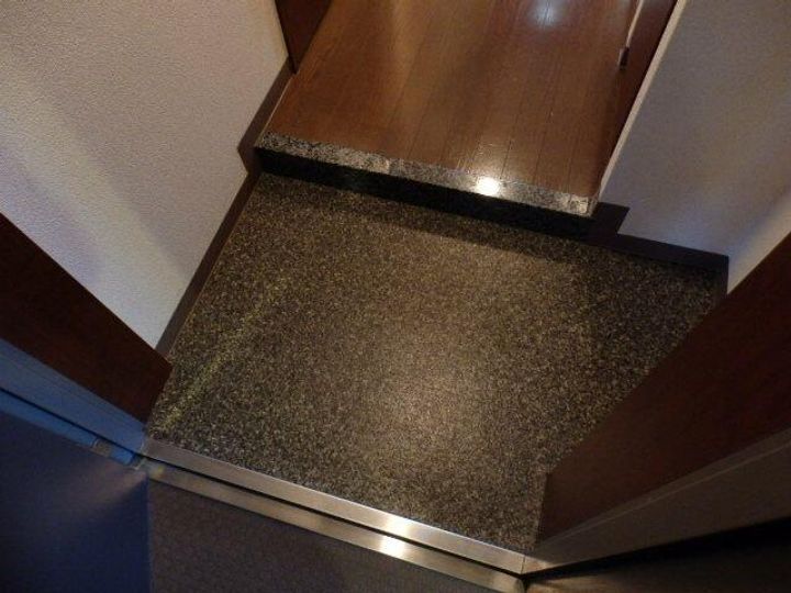 トーシンフェニックス初台の玄関