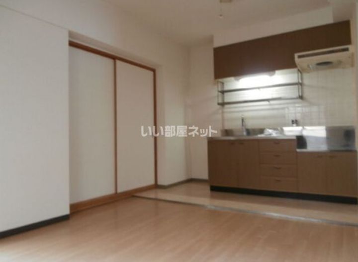 エスポワール花山台IIの居間