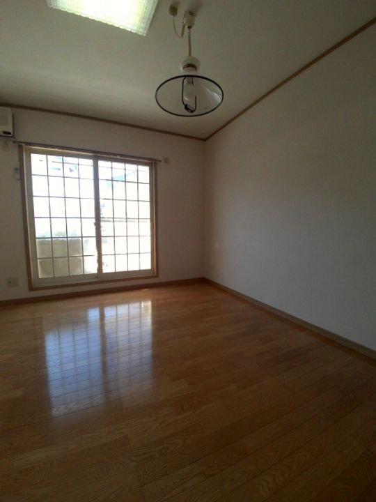 ヴィラ泉里の居間