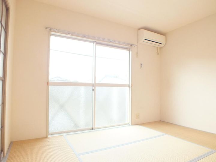 ラフォーレ常見3の居間