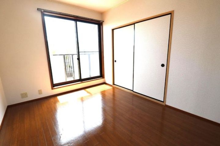 サンビレッジ本宮の居間