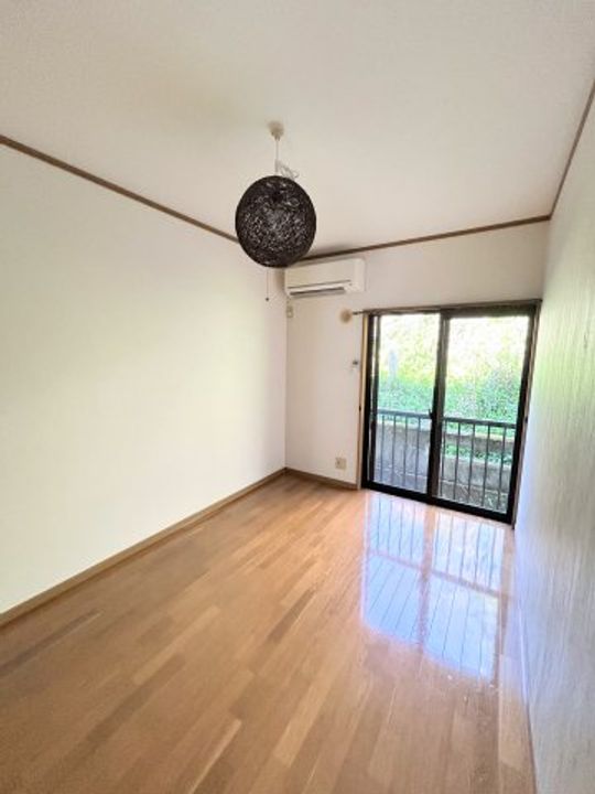 ロイヤル修善寺の居間