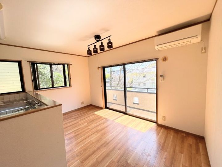 ロイヤル修善寺の居間