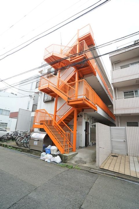 ヴィラ登戸新町の外観