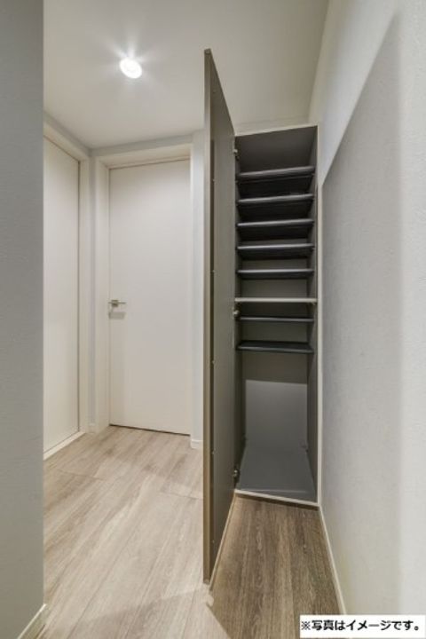 robot home 旭町の玄関