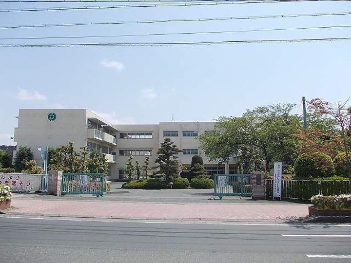 ヒカルサ見付ノースの周辺