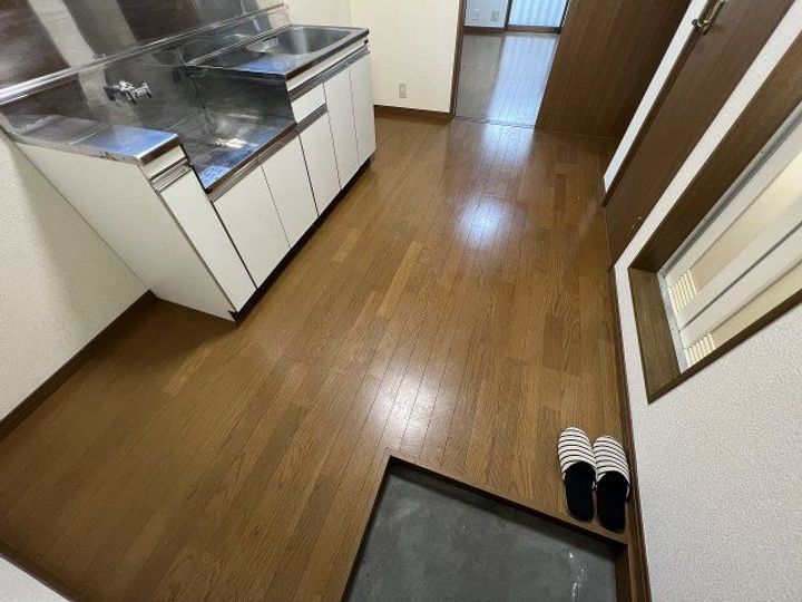 アゼリアハイツの玄関