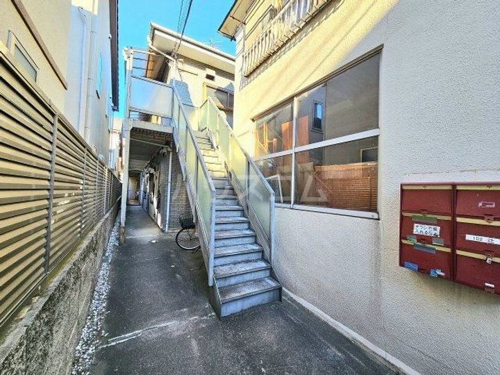 アゼリアハイツの外観