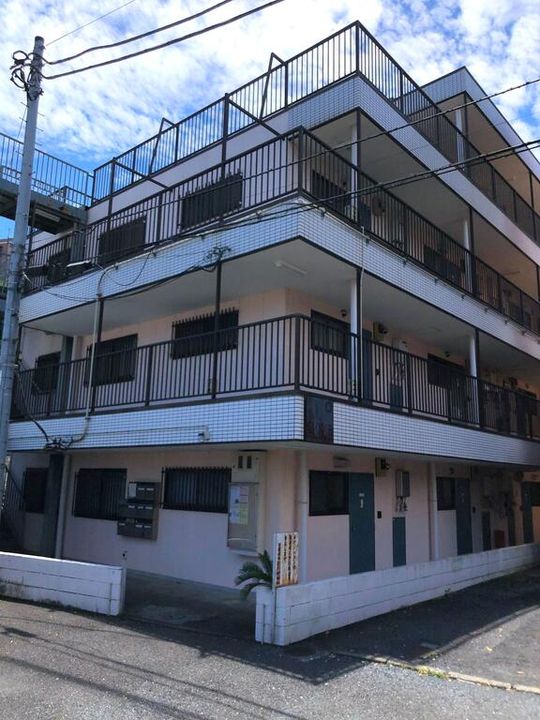 シャトーグロリアの外観