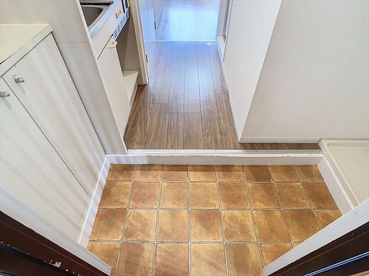 OMレジデンス金沢十三間町の玄関