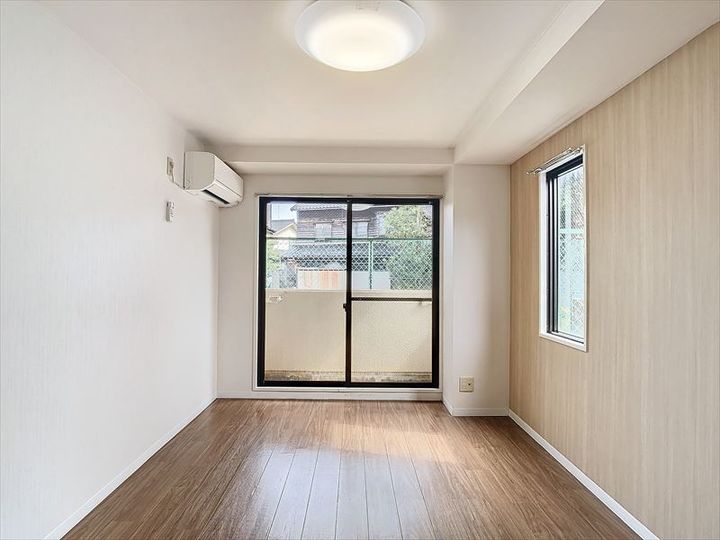 OMレジデンス金沢十三間町の居間