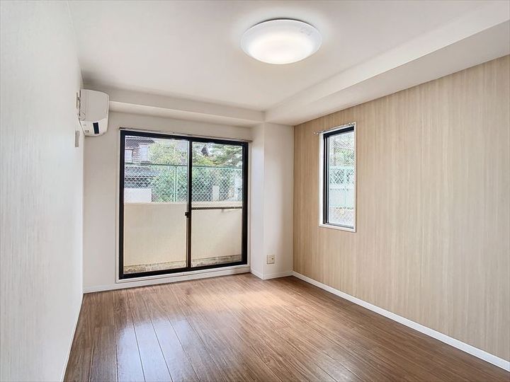 OMレジデンス金沢十三間町の居間