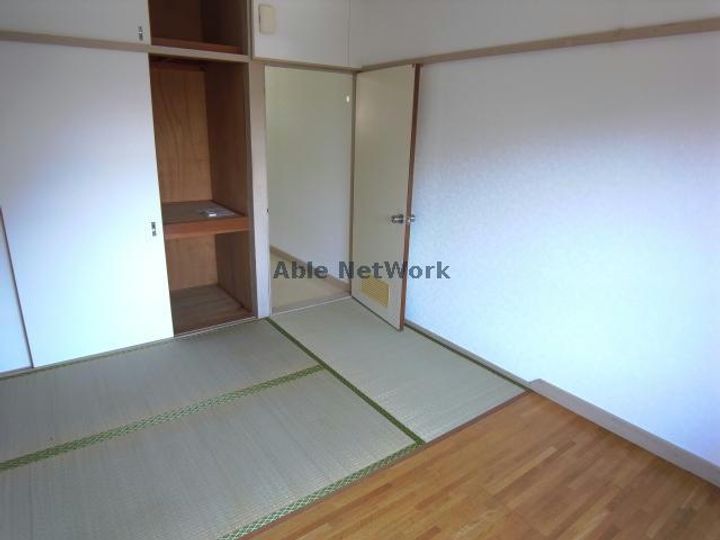 岐阜県岐阜市下鵜飼(アパート)の賃貸物件の居間